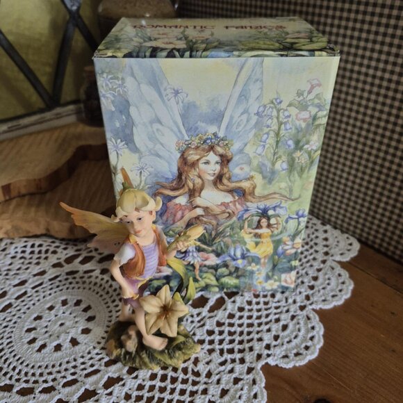 Romantic Fairies Figurine - Vintage 2001 - Fairy Boy Pixie Trinket - Picture 5 of 6